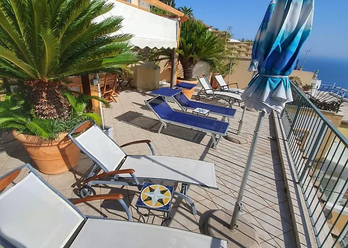 Lia's - Il Monticello 3*